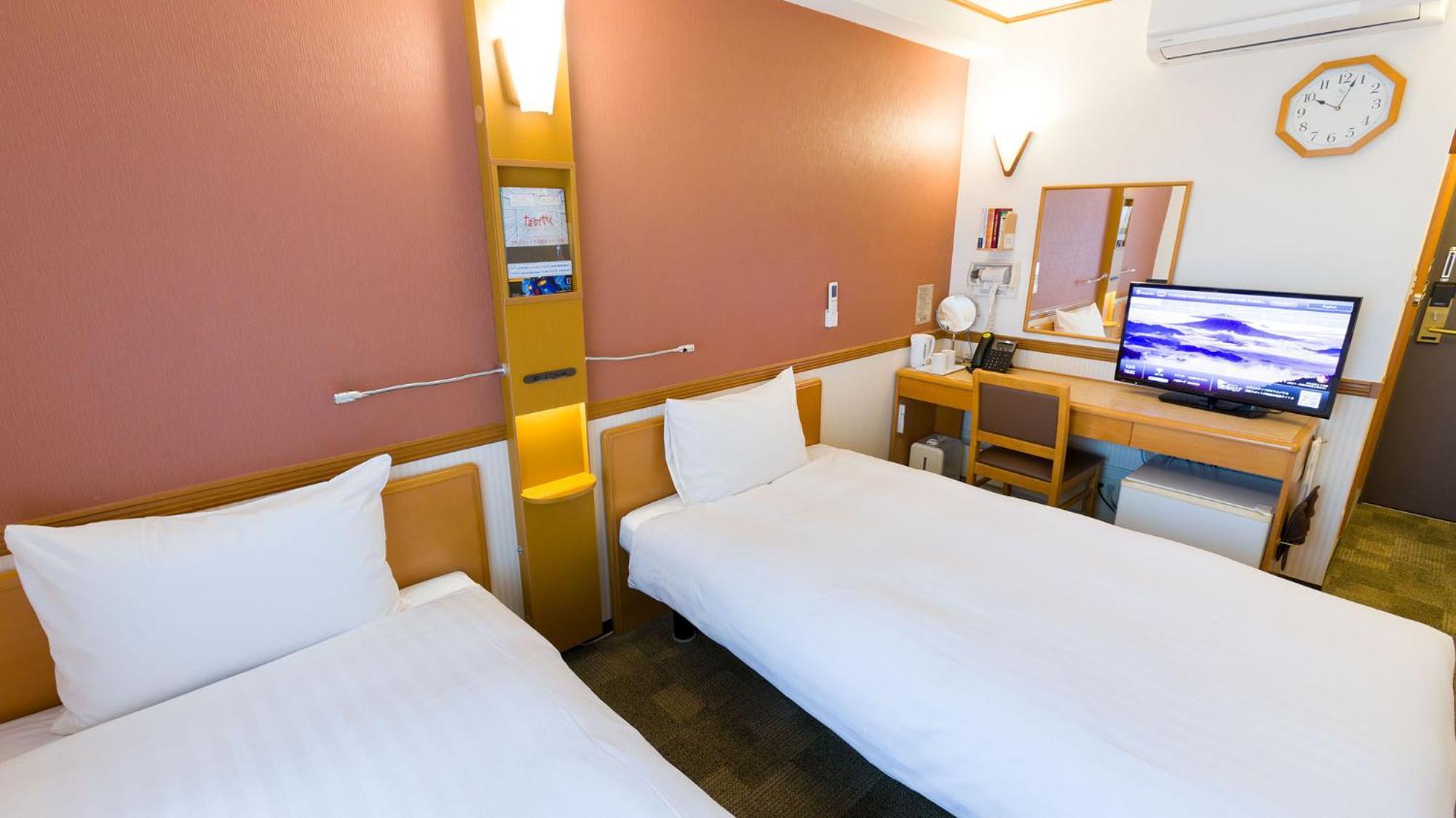 Toyoko Inn Musashi-Nakahara Ekimae Kavaszaki Szoba fotó