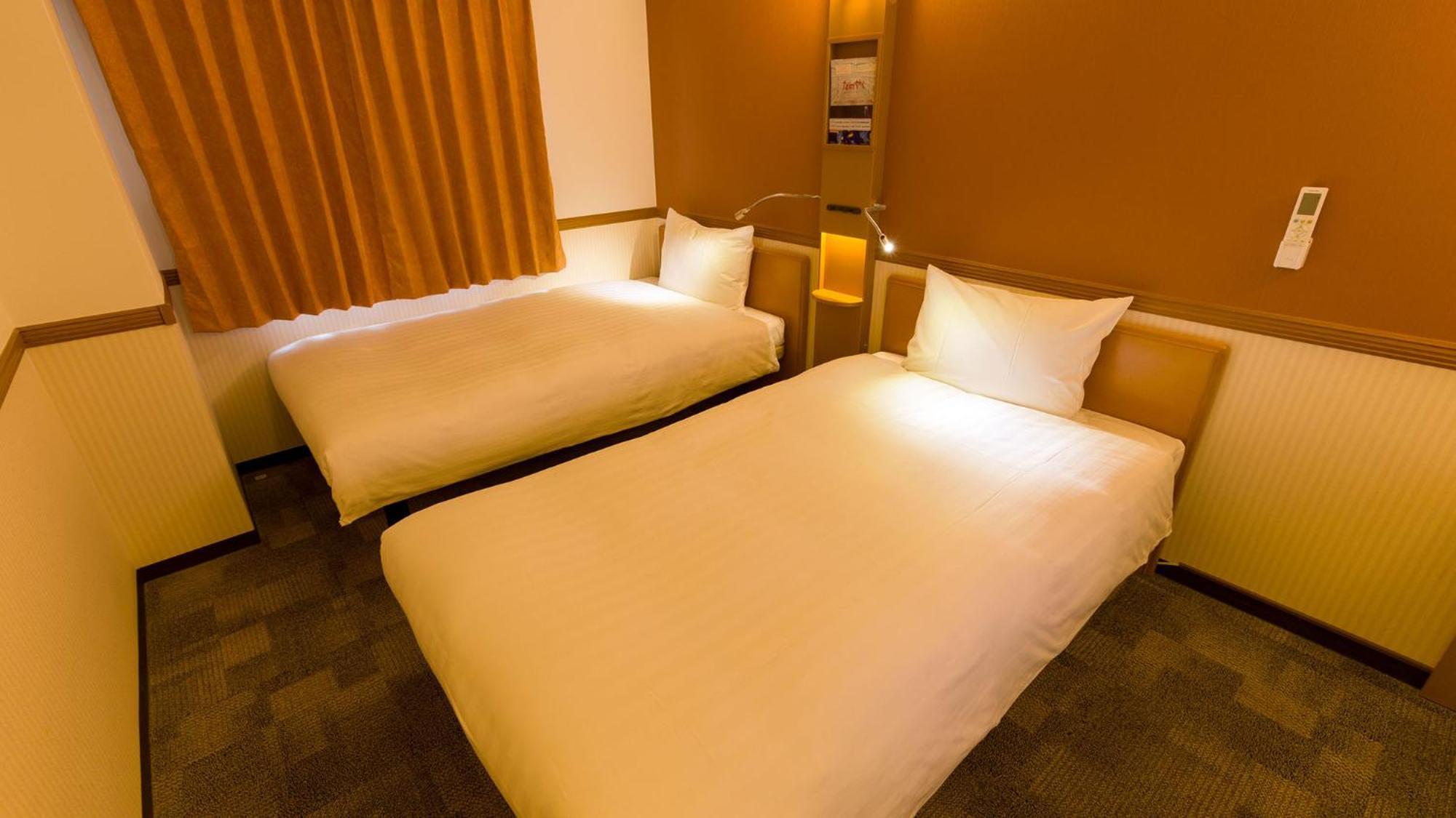 Toyoko Inn Musashi-Nakahara Ekimae Kavaszaki Szoba fotó